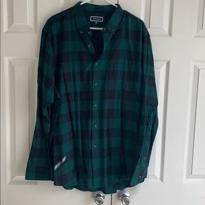 Men’s button down top